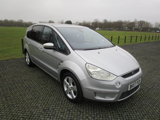 2025 Ford S-max