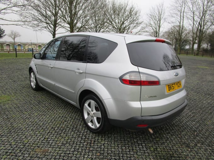 2025 Ford S-max