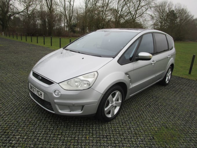 2025 Ford S-max