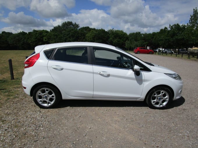 2025 Ford Fiesta