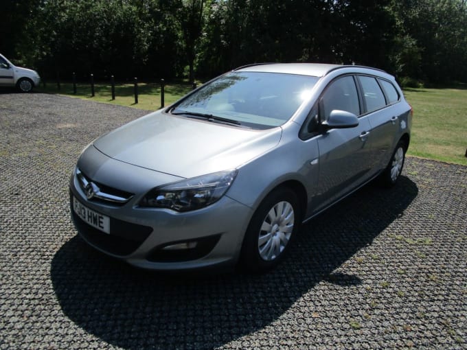 2025 Vauxhall Astra