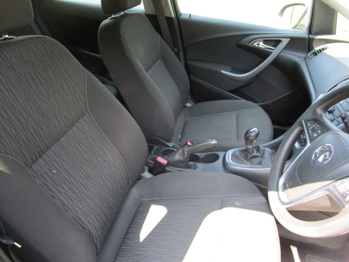 2025 Vauxhall Astra