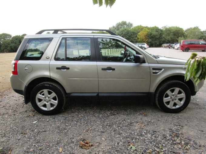 2025 Land Rover Freelander 2