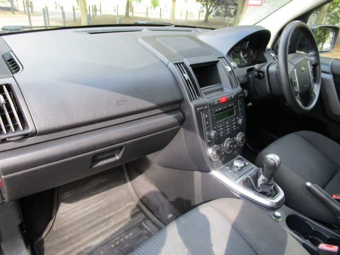 2025 Land Rover Freelander 2