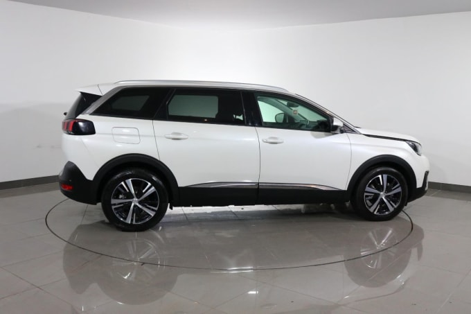 2024 Peugeot 5008