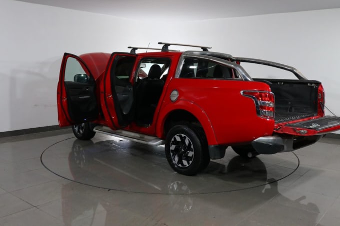 2024 Mitsubishi L200