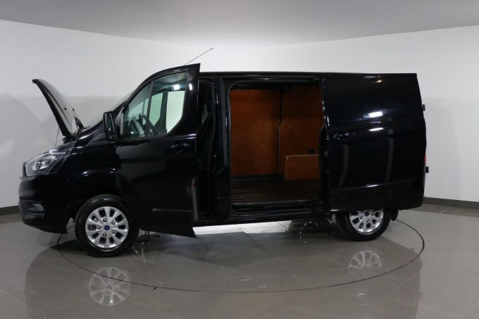 2024 Ford Transit Custom