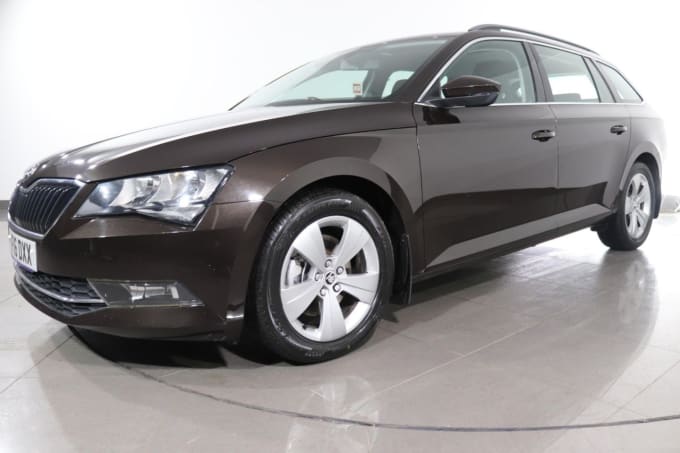 2025 Skoda Superb