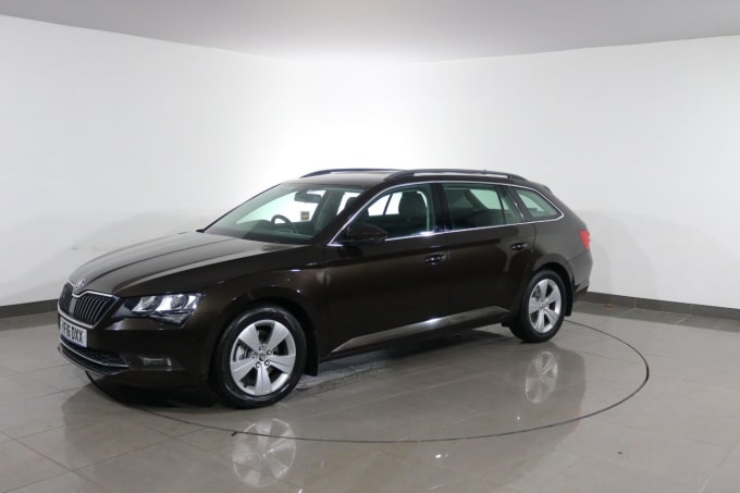 2025 Skoda Superb