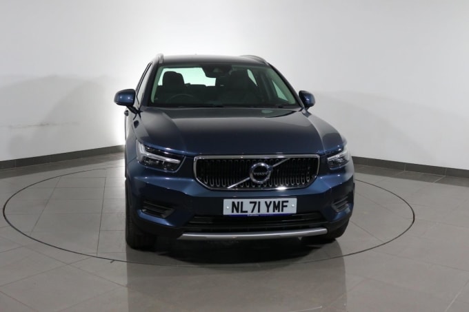 2025 Volvo Xc40