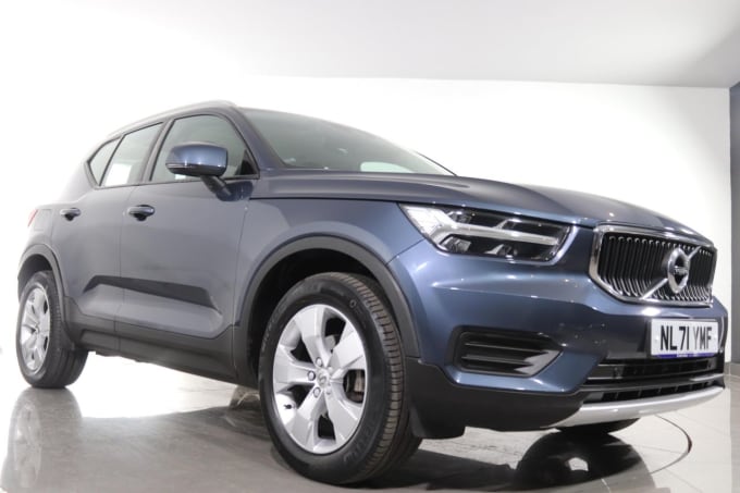 2025 Volvo Xc40