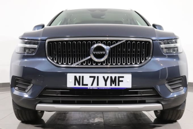 2025 Volvo Xc40