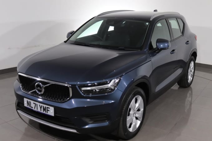 2025 Volvo Xc40