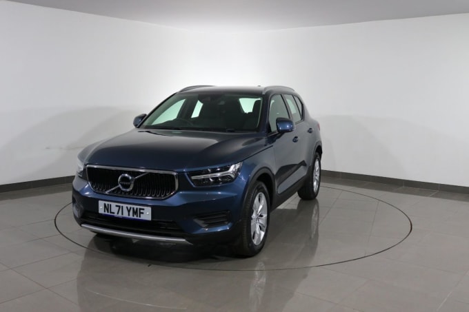 2025 Volvo Xc40