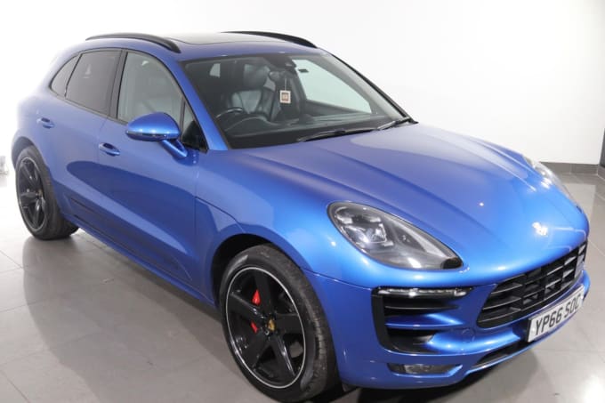 2025 Porsche Macan