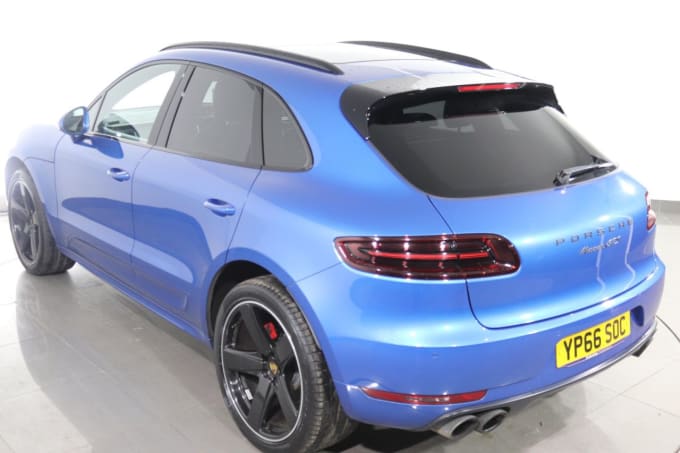 2025 Porsche Macan