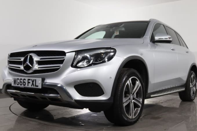 2025 Mercedes-benz Glc