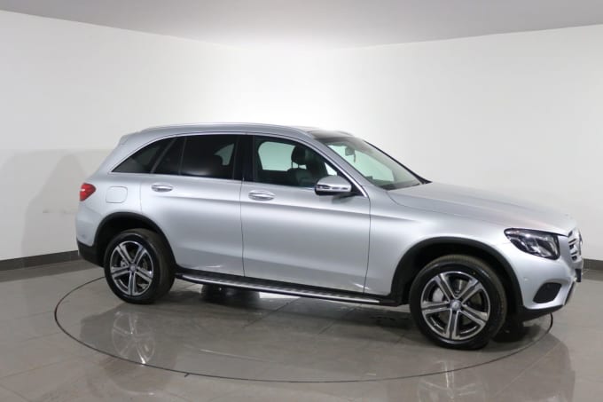 2025 Mercedes-benz Glc