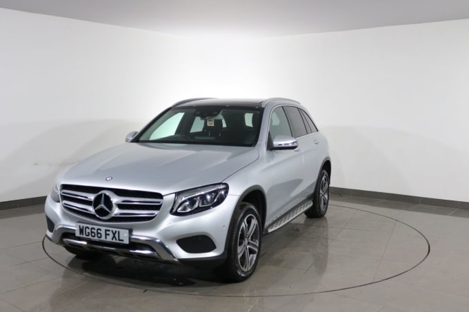 2025 Mercedes-benz Glc