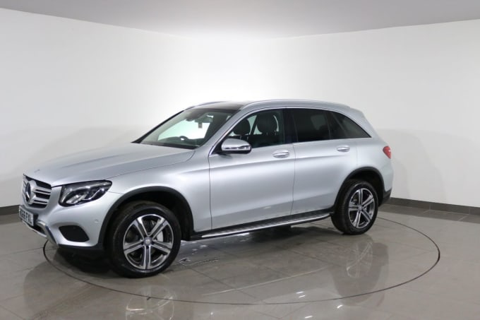 2025 Mercedes-benz Glc