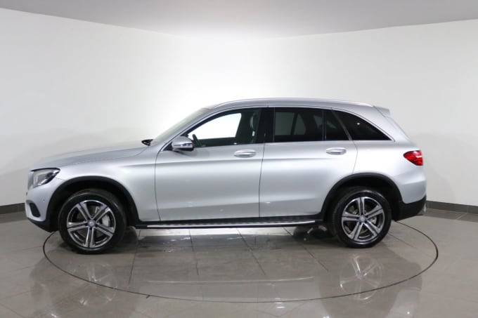 2025 Mercedes-benz Glc