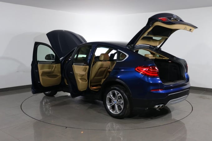 2025 BMW X4