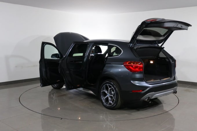 2025 BMW X1