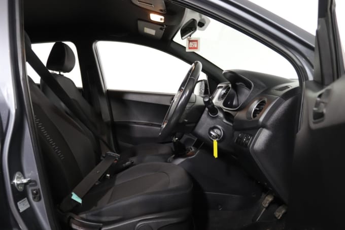 2025 Hyundai I10