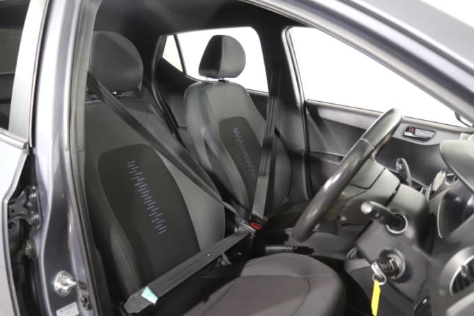 2025 Hyundai I10