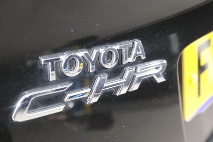 2025 Toyota C-hr