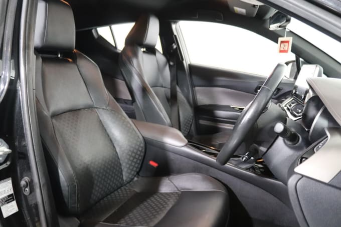 2025 Toyota C-hr