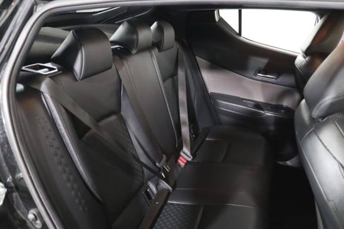 2025 Toyota C-hr