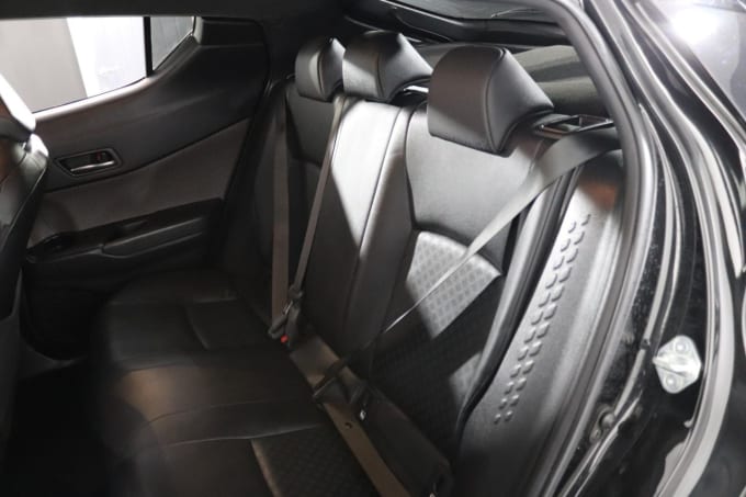 2025 Toyota C-hr