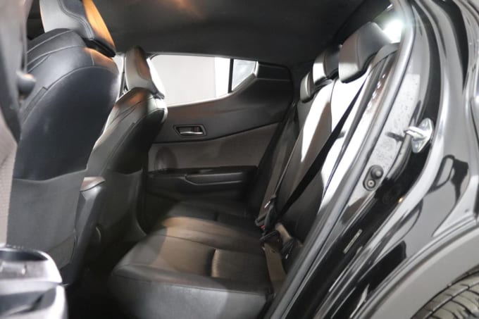2025 Toyota C-hr