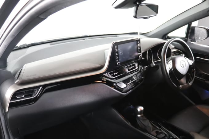 2025 Toyota C-hr