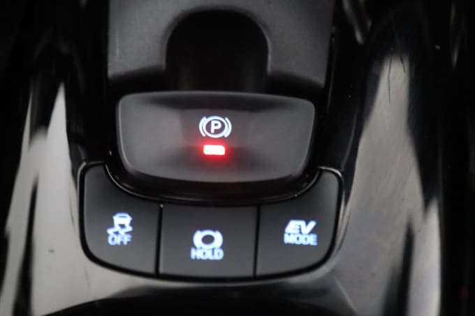 2025 Toyota C-hr