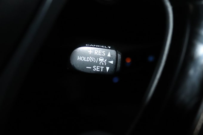 2025 Toyota C-hr
