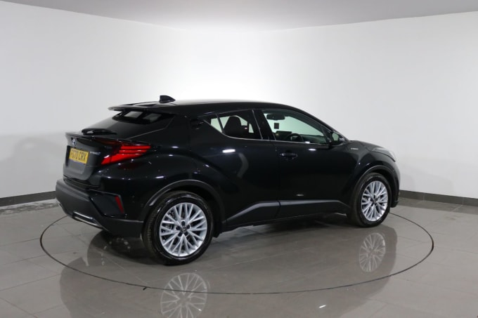 2025 Toyota C-hr