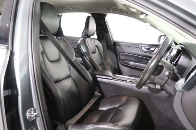 2025 Volvo Xc60