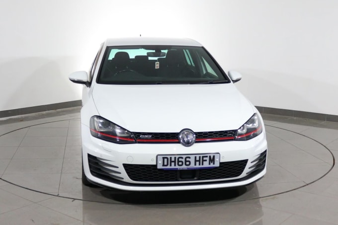 2025 Volkswagen Golf