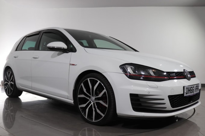 2025 Volkswagen Golf