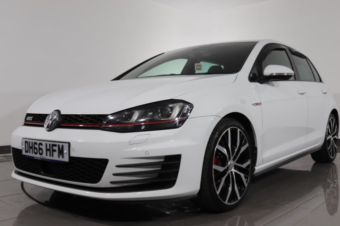 2025 Volkswagen Golf