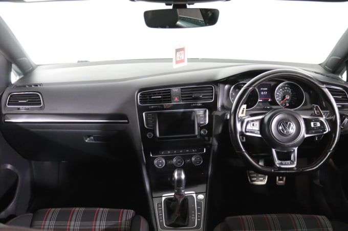 2025 Volkswagen Golf