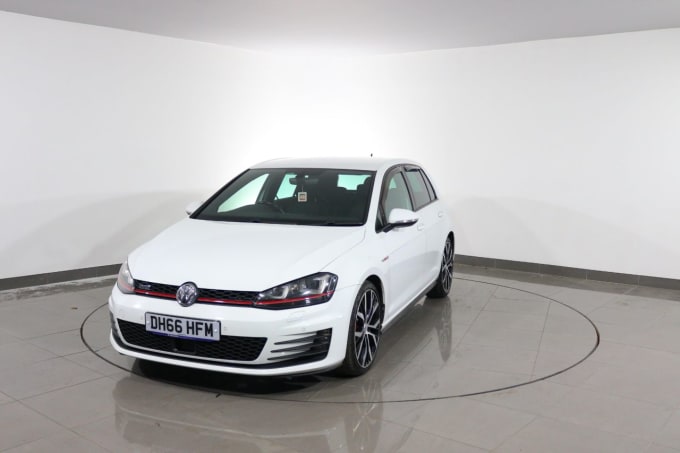 2025 Volkswagen Golf