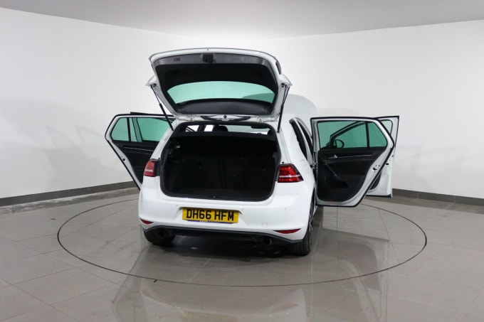 2025 Volkswagen Golf