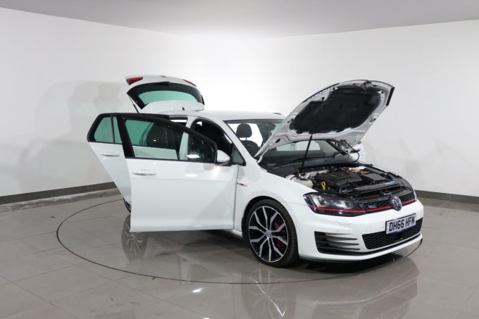 2025 Volkswagen Golf