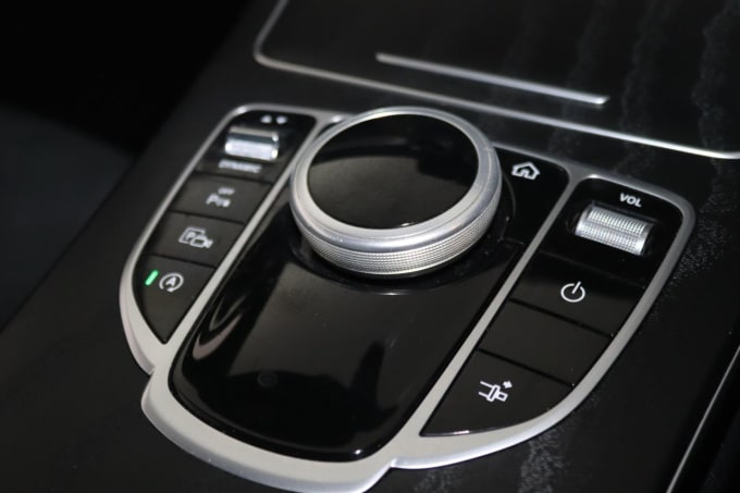 2025 Mercedes-benz C-class
