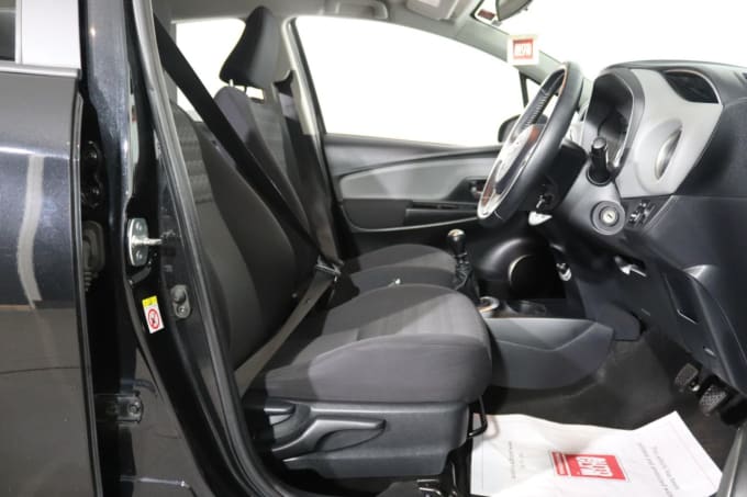 2025 Toyota Yaris