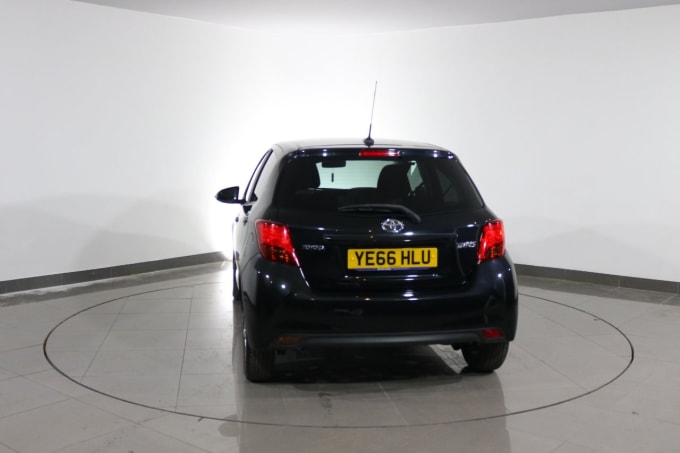 2025 Toyota Yaris