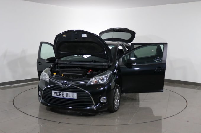 2025 Toyota Yaris